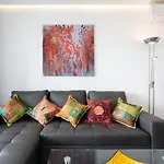 Oceanfront Apartment *