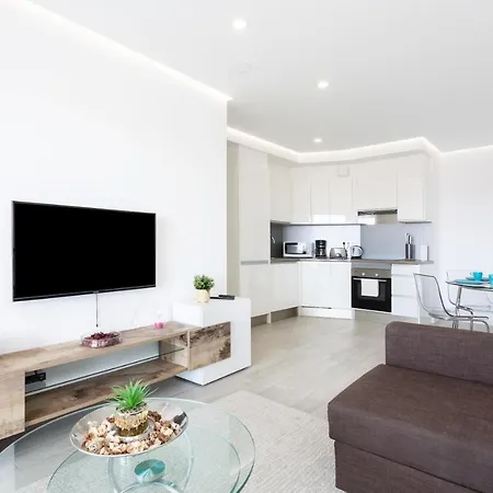 Oceanfront Апартаменты Адехе