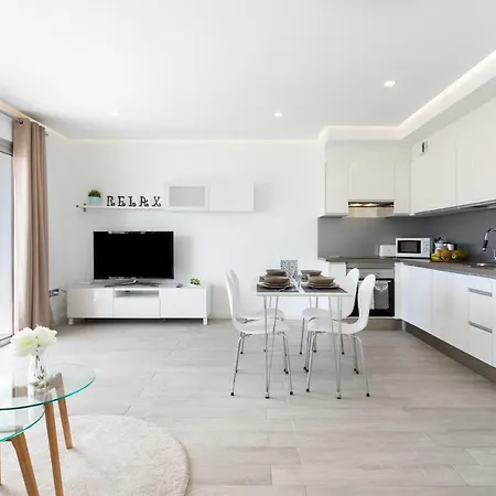 Апартаменты Oceanfront Адехе