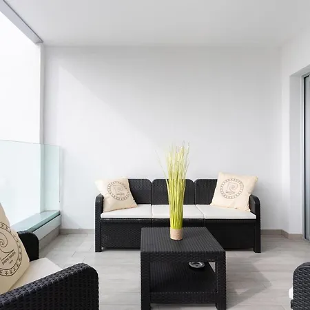Oceanfront Апартаменты